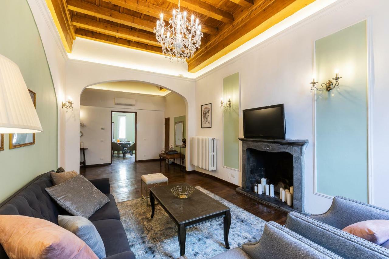 Historic Center Palace - Huge 4 Bedrooms Santa Croce Apartment - By Likehomeflorence Luaran gambar