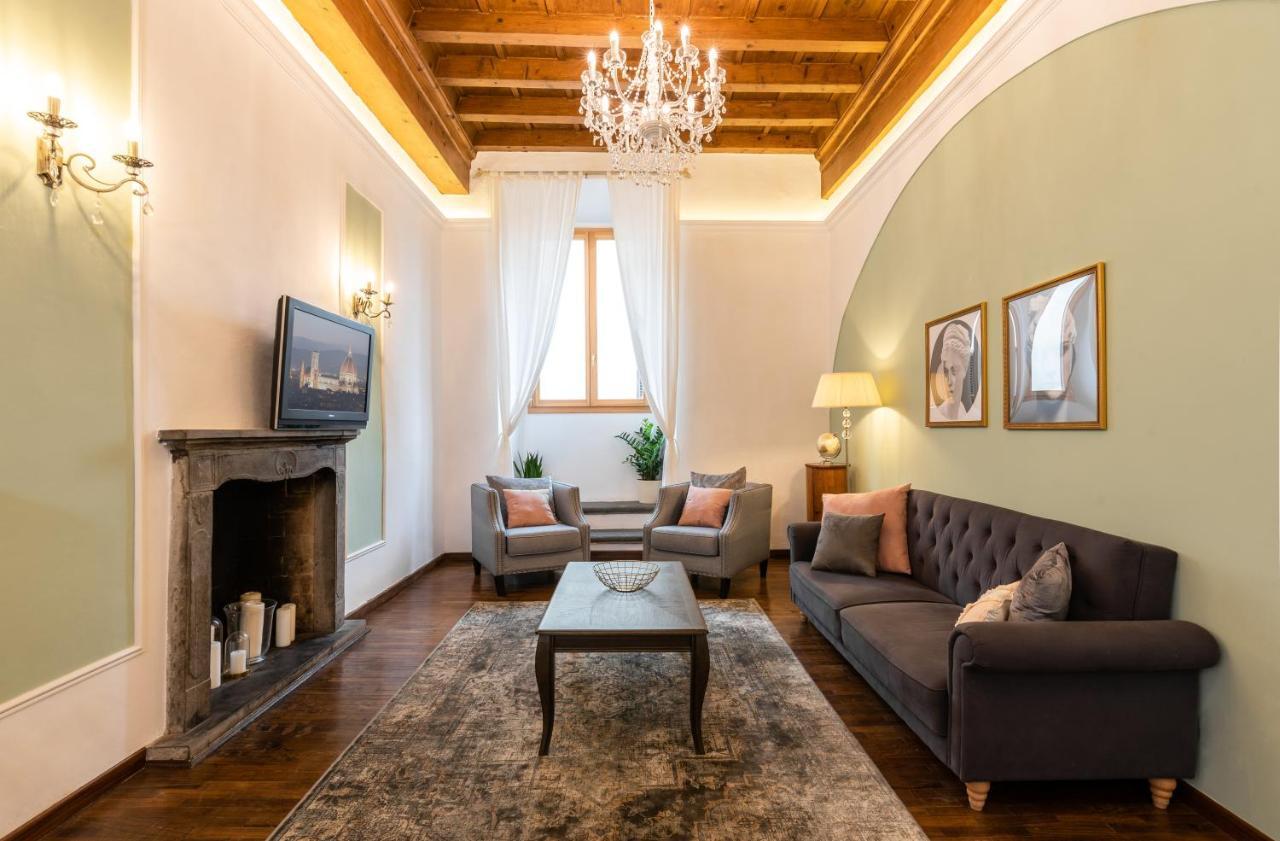Historic Center Palace - Huge 4 Bedrooms Santa Croce Apartment - By Likehomeflorence Luaran gambar